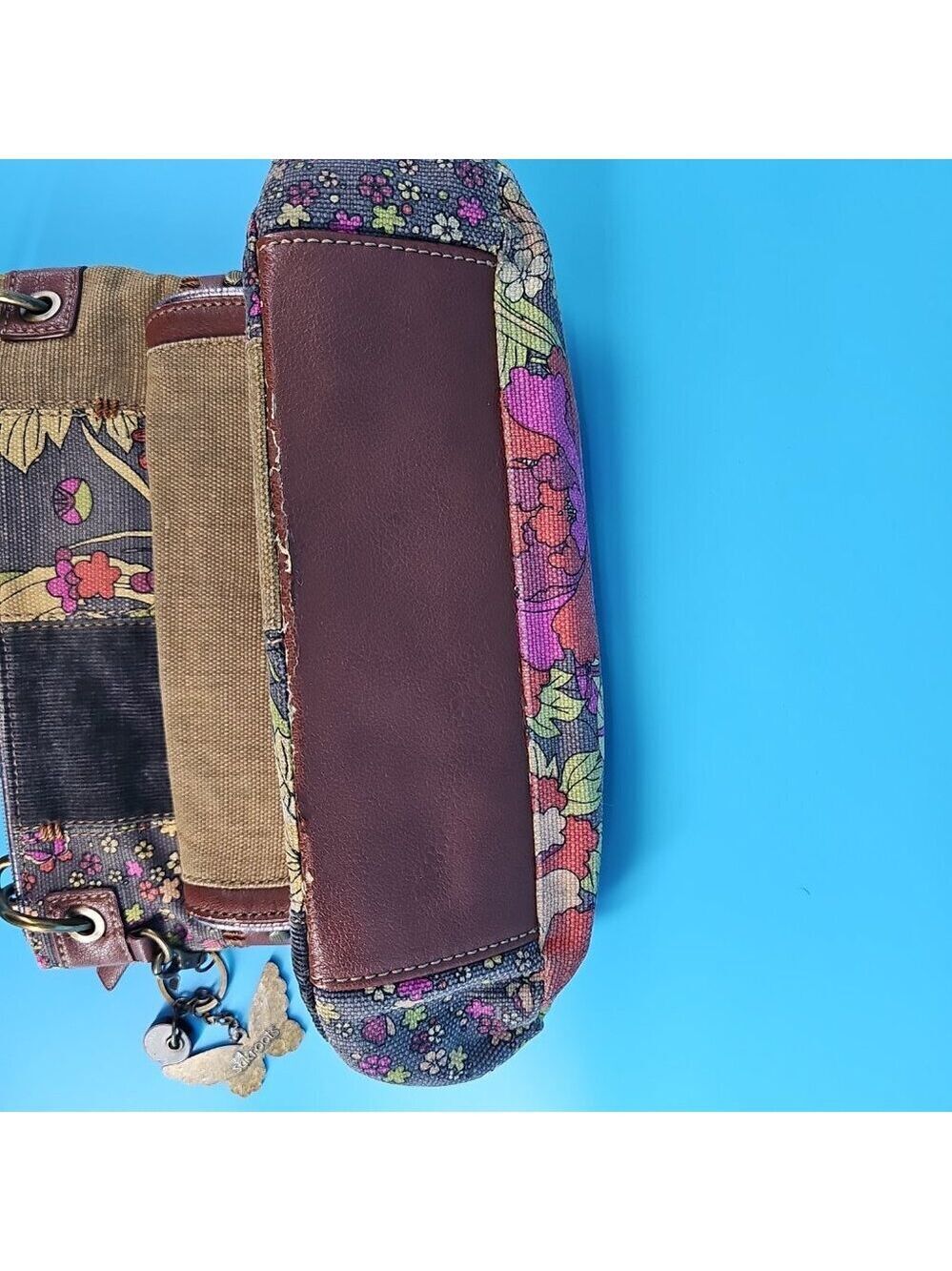 🌿 Sakroots Patchwork Canvas & Leather Crossbody - Picture 11 of 15